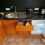 شقة South Facing Bright Mountain View Penthouse - 2 Balconies, 300mbps Wifi, Washer بانسكو