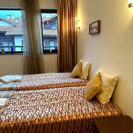 South Facing Bright Mountain View Penthouse - 2 Balconies, 300mbps Wifi, Washer Бансько