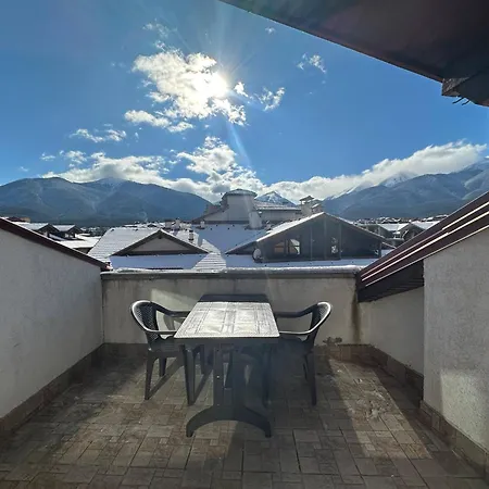 South Facing Bright Mountain View Penthouse - 2 Balconies, 300mbps Wifi, Washer Апартаменти Бансько