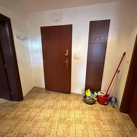 South Facing Bright Mountain View Penthouse - 2 Balconies, 300mbps Wifi, Washer Апартаменти