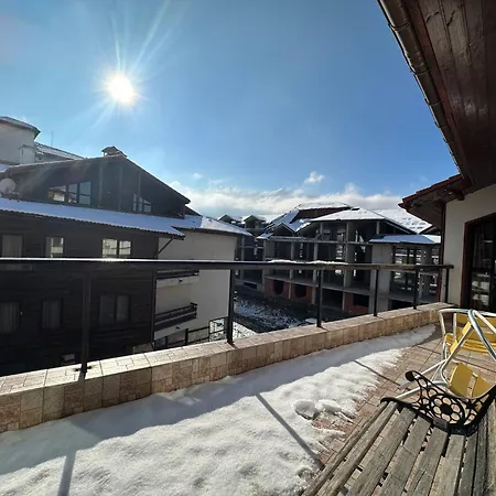 South Facing Bright Mountain View Penthouse - 2 Balconies, 300mbps Wifi, Washer Бансько