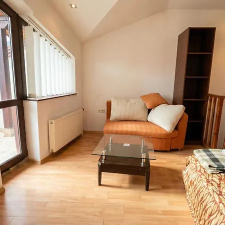 South Facing Bright Mountain View Penthouse - 2 Balconies, 300mbps Wifi, Washer Бансько