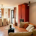 Apartment South Facing Bright Mountain View Penthouse - 2 Balconies, 300mbps Wifi, Washer *