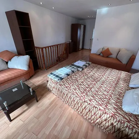 Daire South Facing Bright Mountain View Penthouse - 2 Balconies, 300mbps Wifi, Washer *