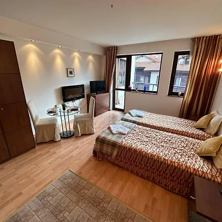 South Facing Bright Mountain View Penthouse - 2 Balconies, 300mbps Wifi, Washer Daire *