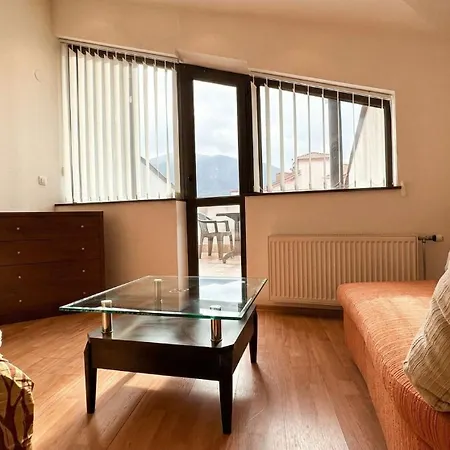 Apartamento South Facing Bright Mountain View Penthouse - 2 Balconies, 300mbps Wifi, Washer