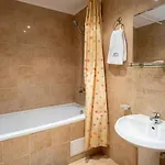 South Facing Bright Mountain View Penthouse - 2 Balconies, 300mbps Wifi, Washer