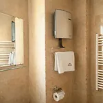 South Facing Bright Mountain View Penthouse - 2 Balconies, 300mbps Wifi, Washer בנסקו