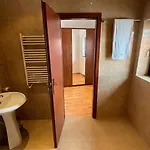 דירה South Facing Bright Mountain View Penthouse - 2 Balconies, 300mbps Wifi, Washer בנסקו