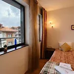 דירה South Facing Bright Mountain View Penthouse - 2 Balconies, 300mbps Wifi, Washer *