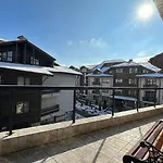 South Facing Bright Mountain View Penthouse - 2 Balconies, 300mbps Wifi, Washer בנסקו