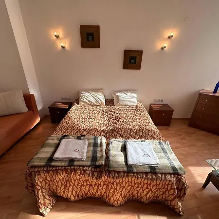 Bright Mountain View Penthouse - 300mbps Wi-fi *