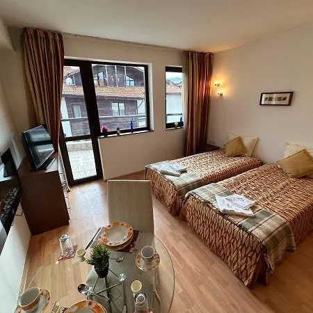 Bright Mountain View Penthouse - 300mbps Wi-fi