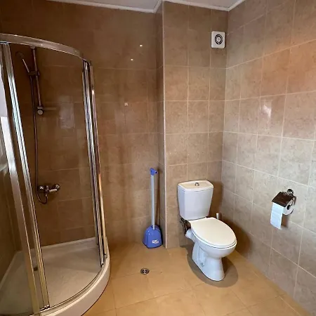 South Facing Bright Mountain View Penthouse - 2 Balconies, 300mbps Wifi, Washer