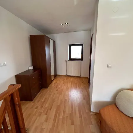 South Facing Bright Mountain View Penthouse - 2 Balconies, 300mbps Wifi, Washer Apartament