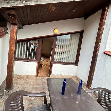 South Facing Bright Mountain View Penthouse - 2 Balconies, 300mbps Wifi, Washer