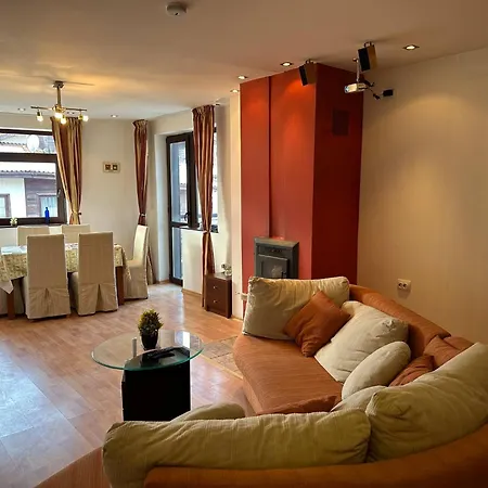 Bright Mountain View Penthouse - 300mbps Wi-fi