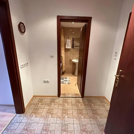 South Facing Bright Mountain View Penthouse - 2 Balconies, 300mbps Wifi, Washer Apartament