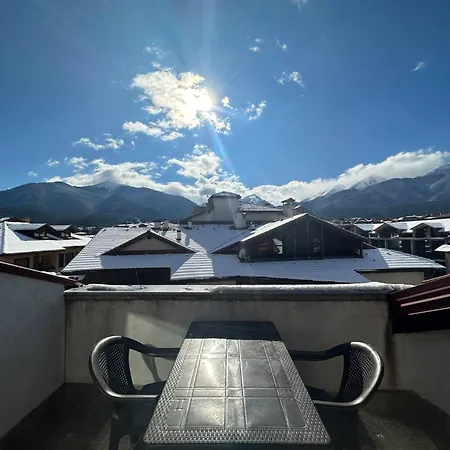 Bright Mountain View Penthouse - 300mbps Wi-fi Apartment Bansko