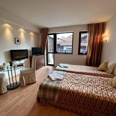 South Facing Bright Mountain View Penthouse - 2 Balconies, 300mbps Wifi, Washer *