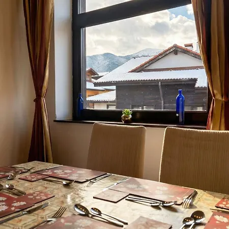 South Facing Bright Mountain View Penthouse - 2 Balconies, 300mbps Wifi, Washer Apartman