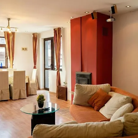 Daire South Facing Bright Mountain View Penthouse - 2 Balconies, 300mbps Wifi, Washer *