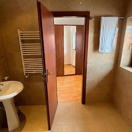 Apartment South Facing Bright Mountain View Penthouse - 2 Balconies, 300mbps Wifi, Washer Bansko