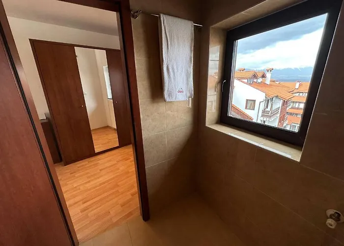 South Facing Bright Mountain View Penthouse - 2 Balconies, 300mbps Wifi, Washer 公寓