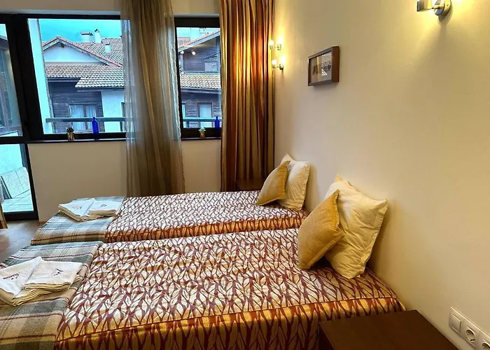 South Facing Bright Mountain View Penthouse - 2 Balconies, 300mbps Wifi, Washer 班斯科