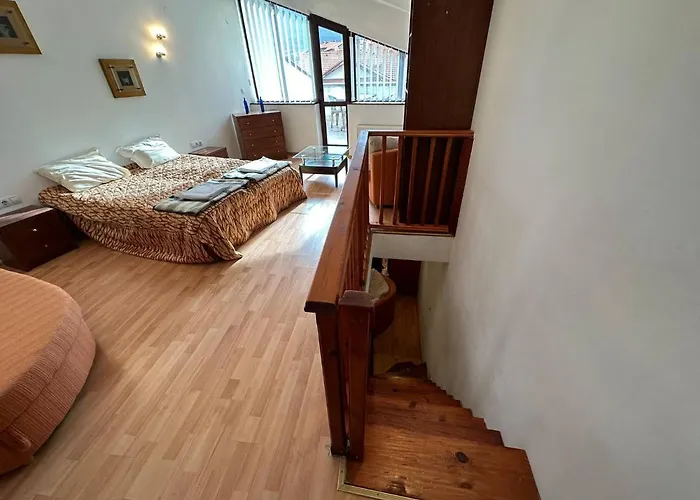 Apartman South Facing Bright Mountain View Penthouse - 2 Balconies, 300mbps Wifi, Washer *