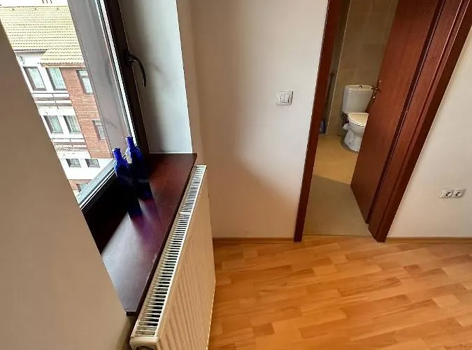 公寓 South Facing Bright Mountain View Penthouse - 2 Balconies, 300mbps Wifi, Washer *