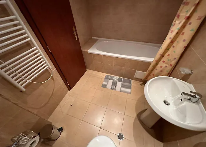 公寓 South Facing Bright Mountain View Penthouse - 2 Balconies, 300mbps Wifi, Washer *