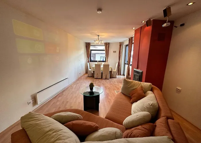 South Facing Bright Mountain View Penthouse - 2 Balconies, 300mbps Wifi, Washer 公寓 *