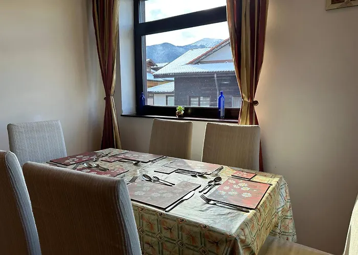 South Facing Bright Mountain View Penthouse - 2 Balconies, 300mbps Wifi, Washer * 班斯科