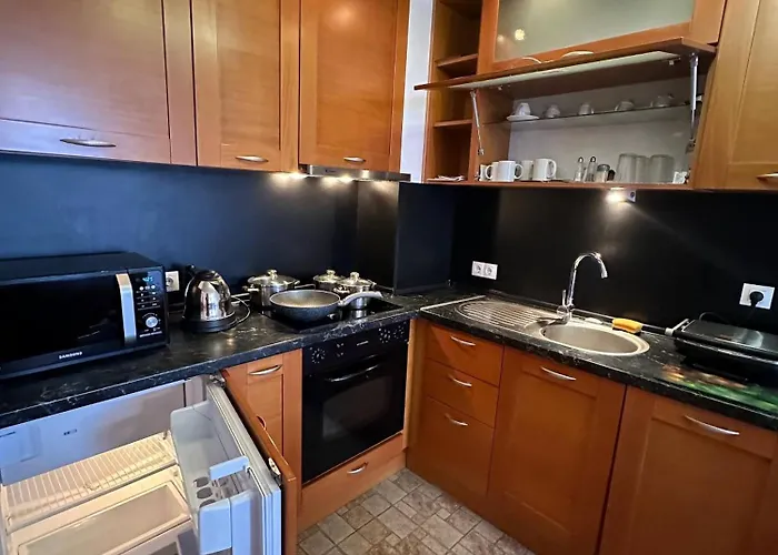 公寓 South Facing Bright Mountain View Penthouse - 2 Balconies, 300mbps Wifi, Washer