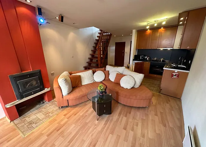 South Facing Bright Mountain View Penthouse - 2 Balconies, 300mbps Wifi, Washer