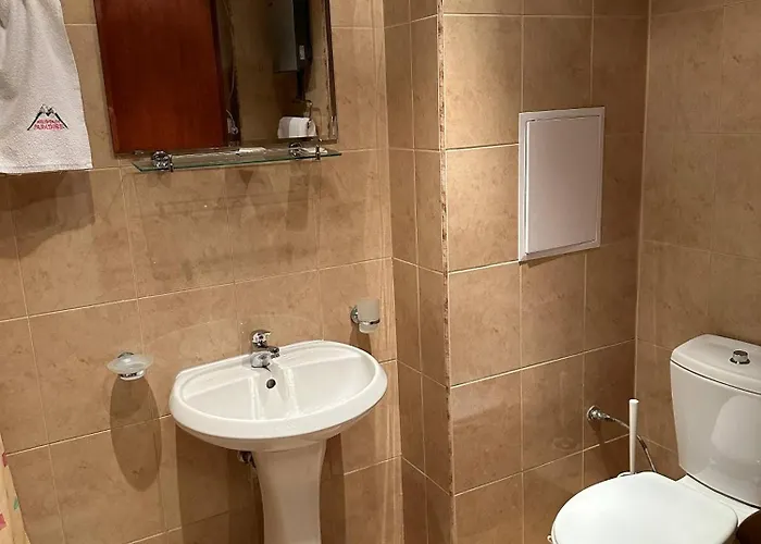 公寓 South Facing Bright Mountain View Penthouse - 2 Balconies, 300mbps Wifi, Washer 班斯科