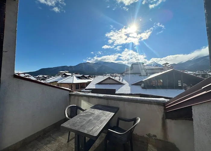 South Facing Bright Mountain View Penthouse - 2 Balconies, 300mbps Wifi, Washer 公寓