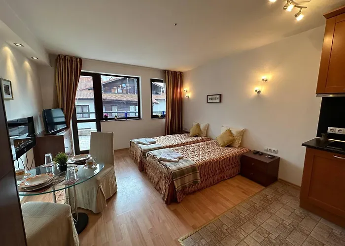 South Facing Bright Mountain View Penthouse - 2 Balconies, 300mbps Wifi, Washer *