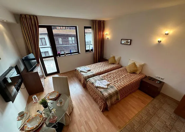 South Facing Bright Mountain View Penthouse - 2 Balconies, 300mbps Wifi, Washer Apartman *