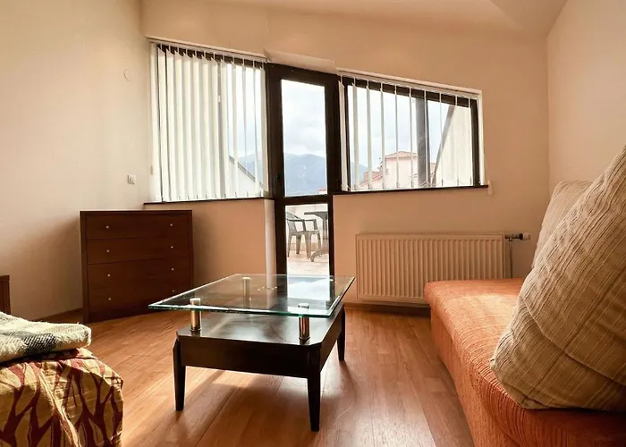 Apartman South Facing Bright Mountain View Penthouse - 2 Balconies, 300mbps Wifi, Washer